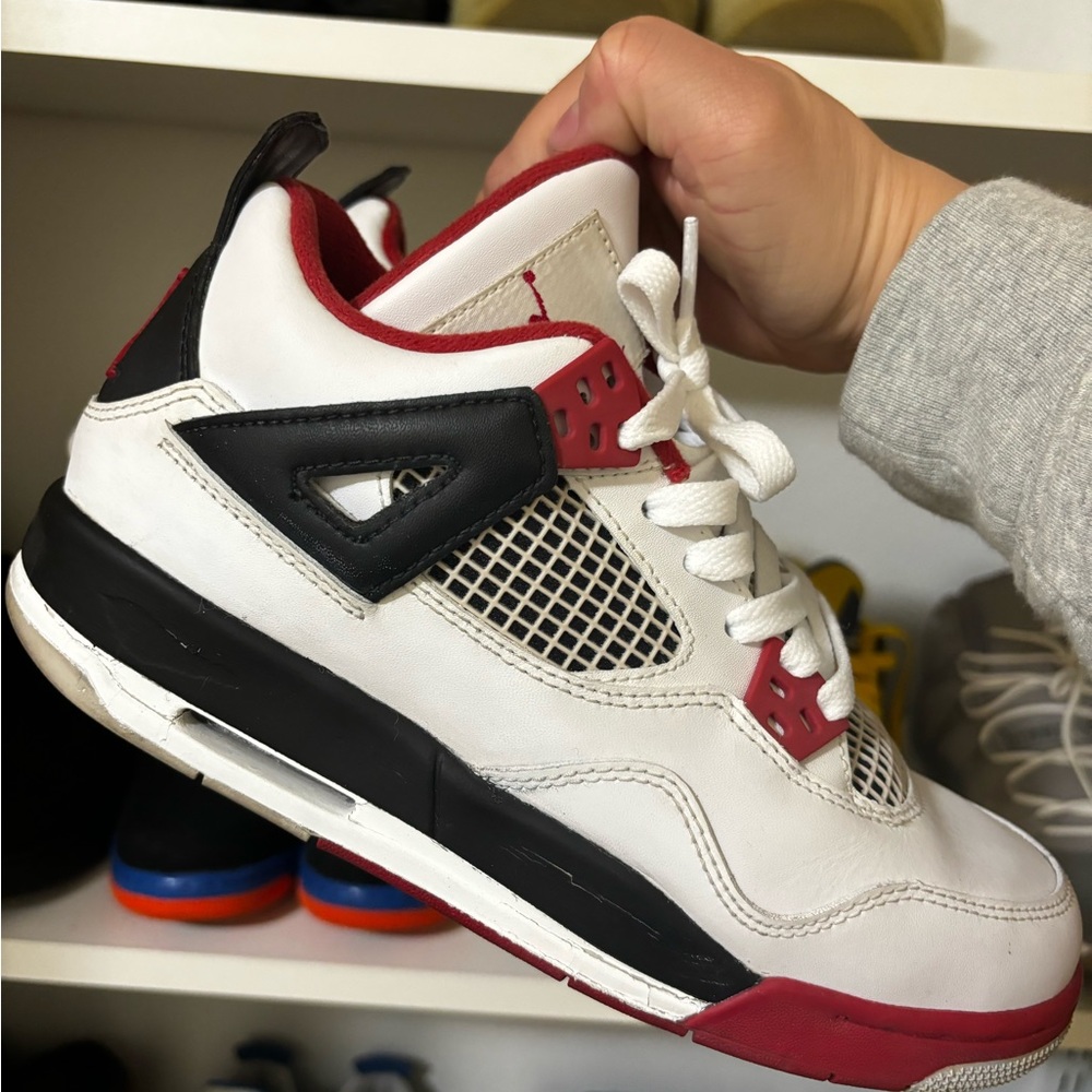 Jordan 4